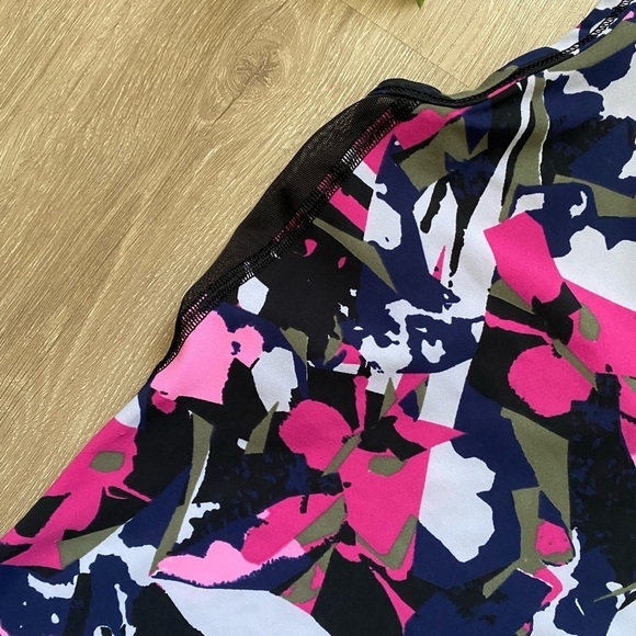 Lululemon Floral print Fast Lane Singlet Tank Top Pop Cut Boom Juice Multi Black - Picture 5 of 9